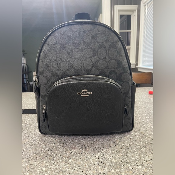 Coach Court Backpack in Black Signature Canvas - Picture 1 of 6